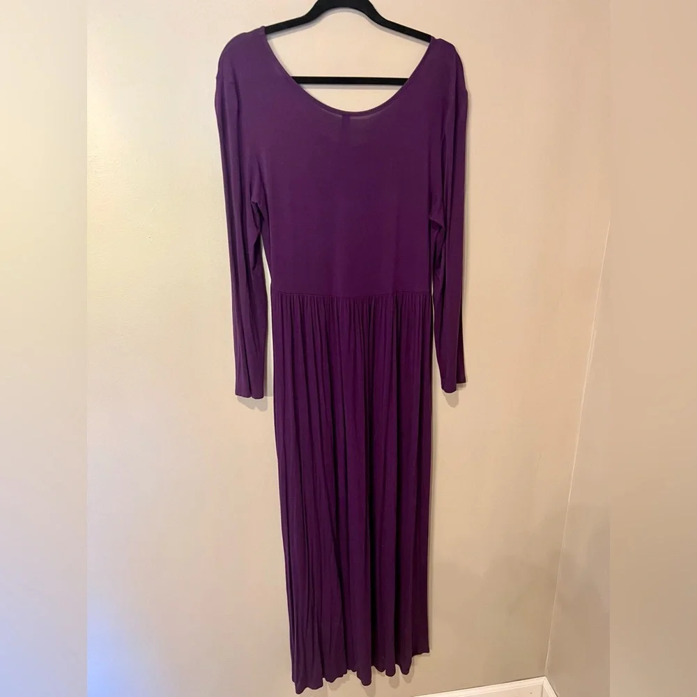 Plum maxi dress - L/XL Scoop Neck Long Sleeves Poly Knit Jersey - Picture 1 of 2